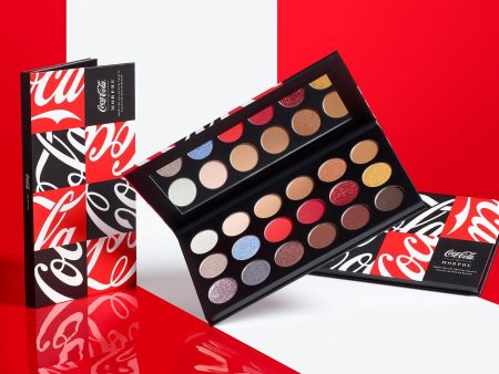 COCA-COLA X MORPHE THIRST FOR LIFE ARTISTRY PALETTE Fashion